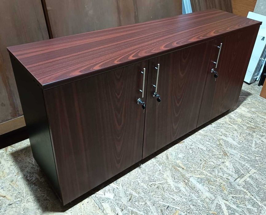 Comoda cu 3 usi si cheie; Mic Dulap cu rafturi pentru birou