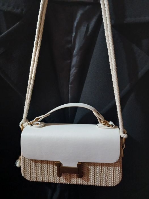 Продаётся сумочка. Микрорайон 1-остановка