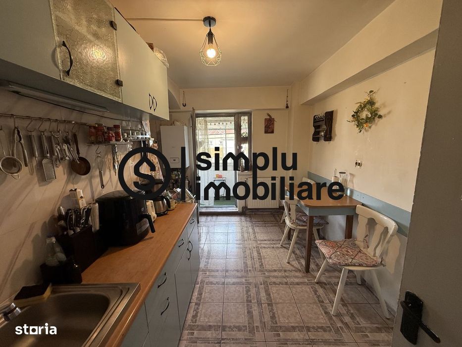 Apartament 3 camere decomandate - Sarari
