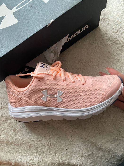 Спортни маратонки under armour