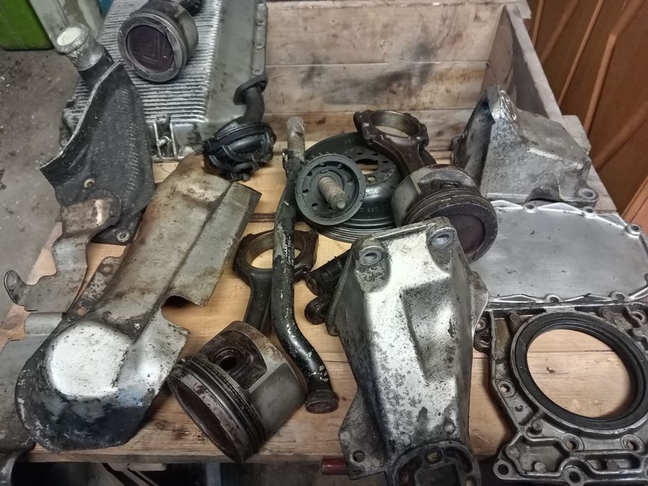 Запчасти на ауди с4 2.6 шатуны падон маленький