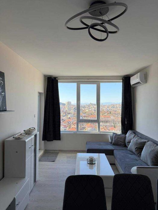 Дава се под наем Тристаен апартамент в Пловдив, Съдийски - 118 кв.м за 663 € - Снимка #2