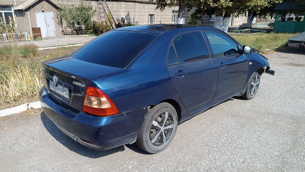 Toyota Corolla 2004, 1.6, после ДТП