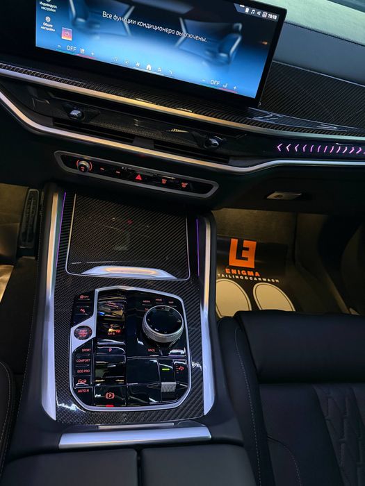 BMW Xl6 xDrive 40i 2025 год