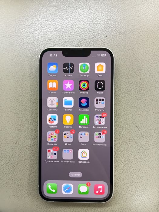 Продам айфон 13 128