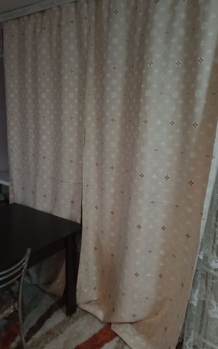 Продам шторы для спальни