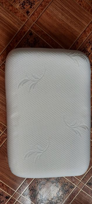 Продам анатомическую подушку с эффектом памяти