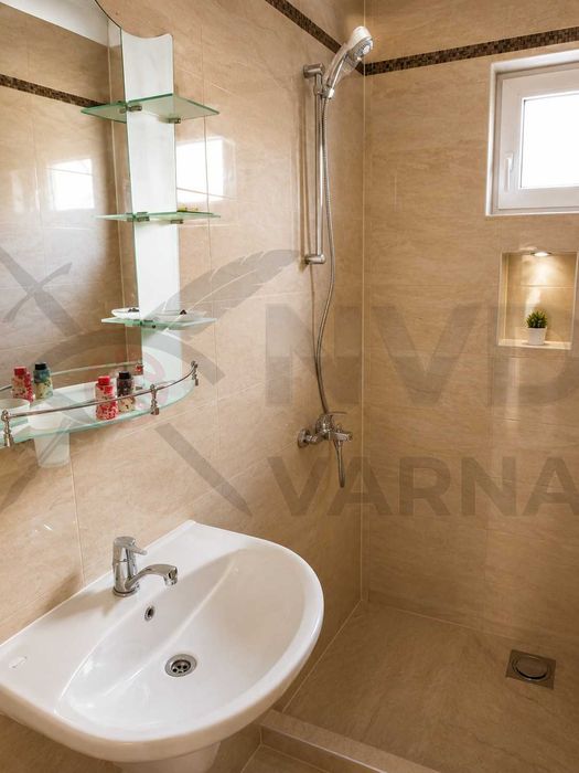 Дава се под наем Офис в Варна, Гръцка махала - 100 кв.м за 1100 € - Снимка #6