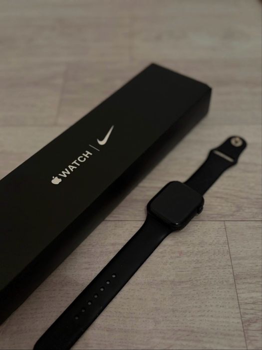 Продам apple watch 7 nike