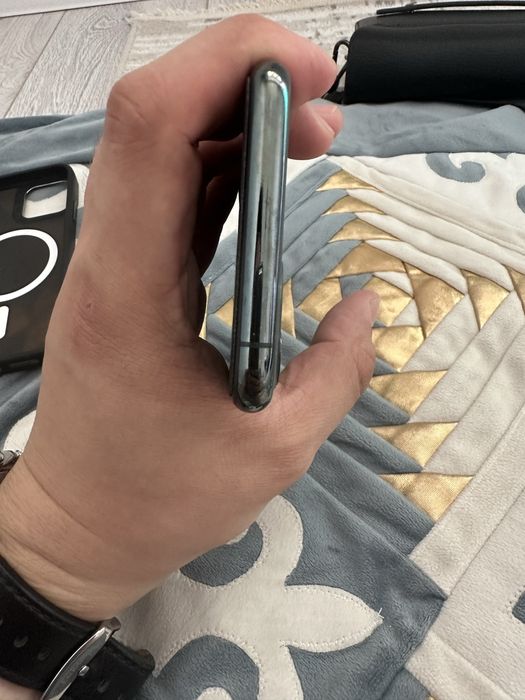 Продам Iphone 11pro