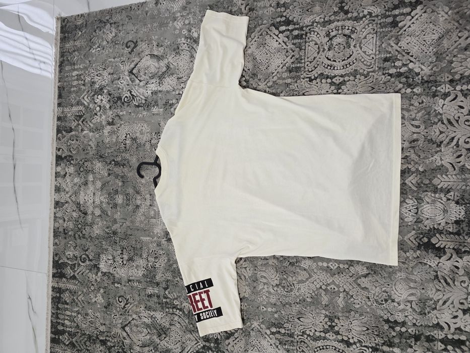 Tricou MadeBySociety