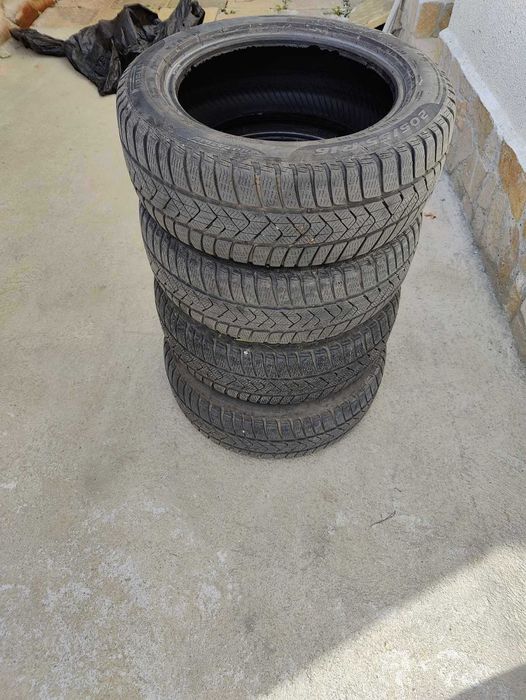 Цена за 4 бр. Зимни гуми, Pirelli, SottoZero3, Runflat, 205/55 R16 91H