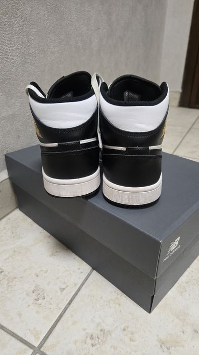 Маратонки Nike Jordan 1 Mid