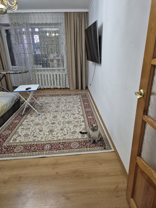 Комнату для двух девушек