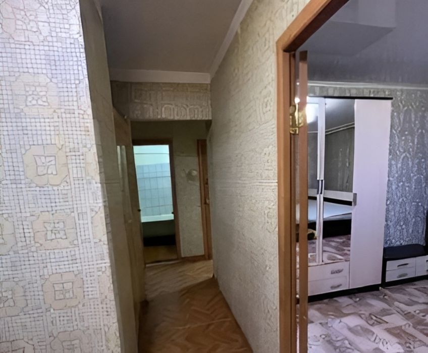 Сдаётся 1 комнатая кв в 14 мкр