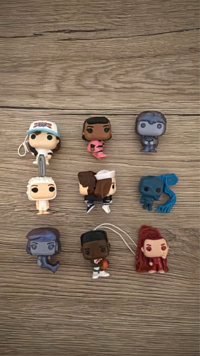 Kinder Joy Stranger Things фигури - Eleven, Lucas, Erica, Steve