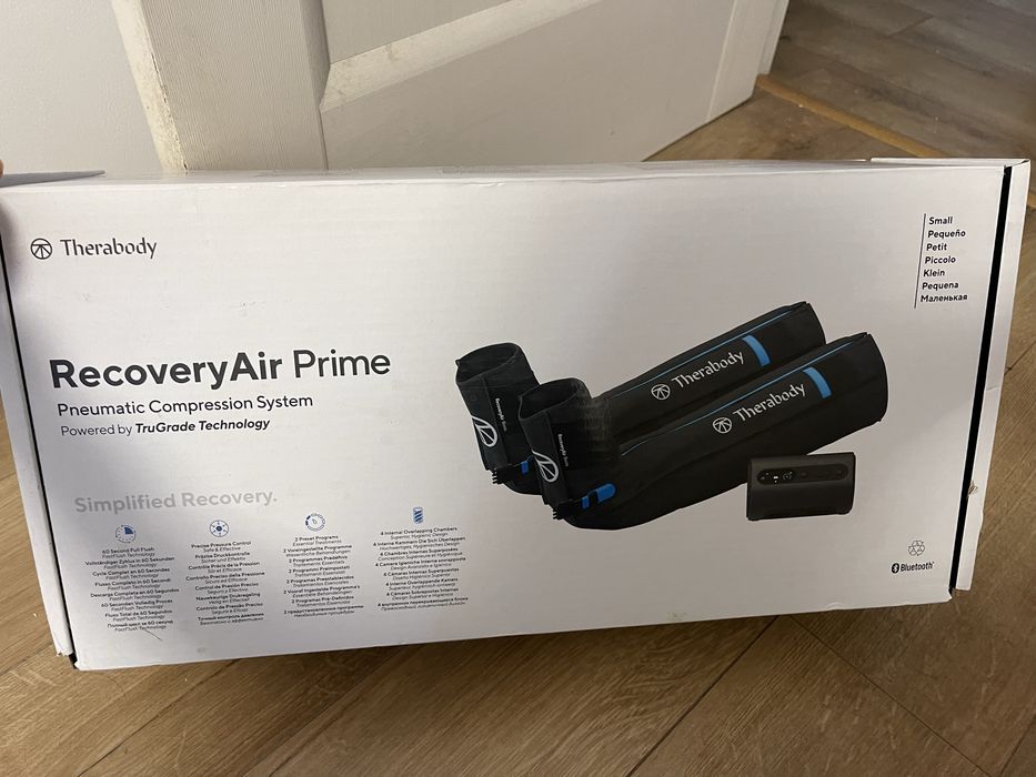 Therabody RecoveryAir Prime – sistem de compresie pneumatică pentru picioare