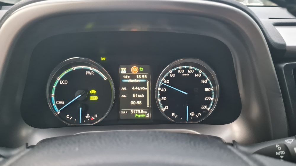 Toyota Rav 4, HIBRID, 4x4, 2017, ACCEPT SCHIMB  cu  Dacia SPRING sau VW Touareg.