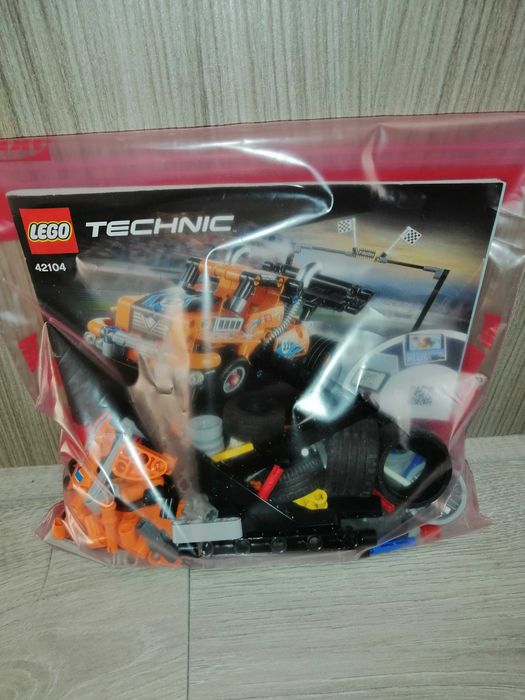 LEGO Technic, Race Truck, 42104
