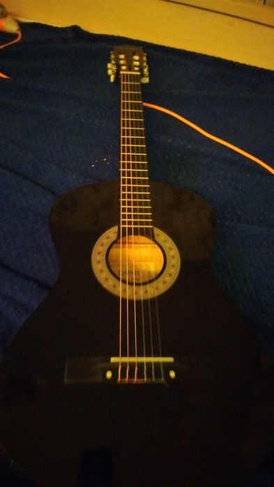 Гитара давинчи в хорошем состоянии