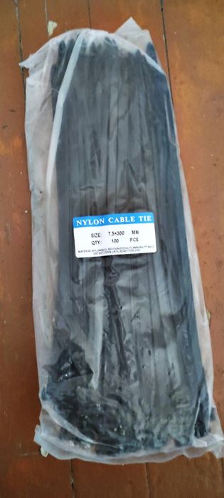Нейлоные пластиковые стяжки