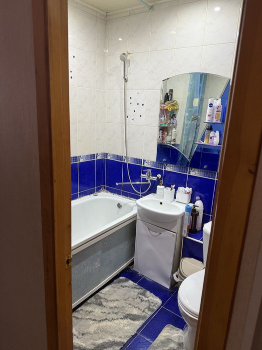 Продам 2 к кв на против Акимата