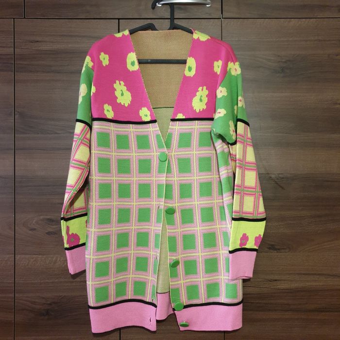 Дамска щарена жилетка