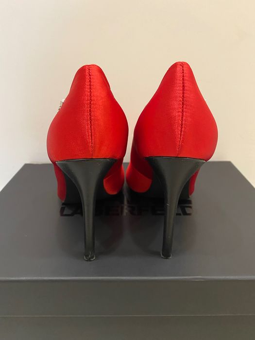 Karl Lagerfeld сатенени обувки на ток