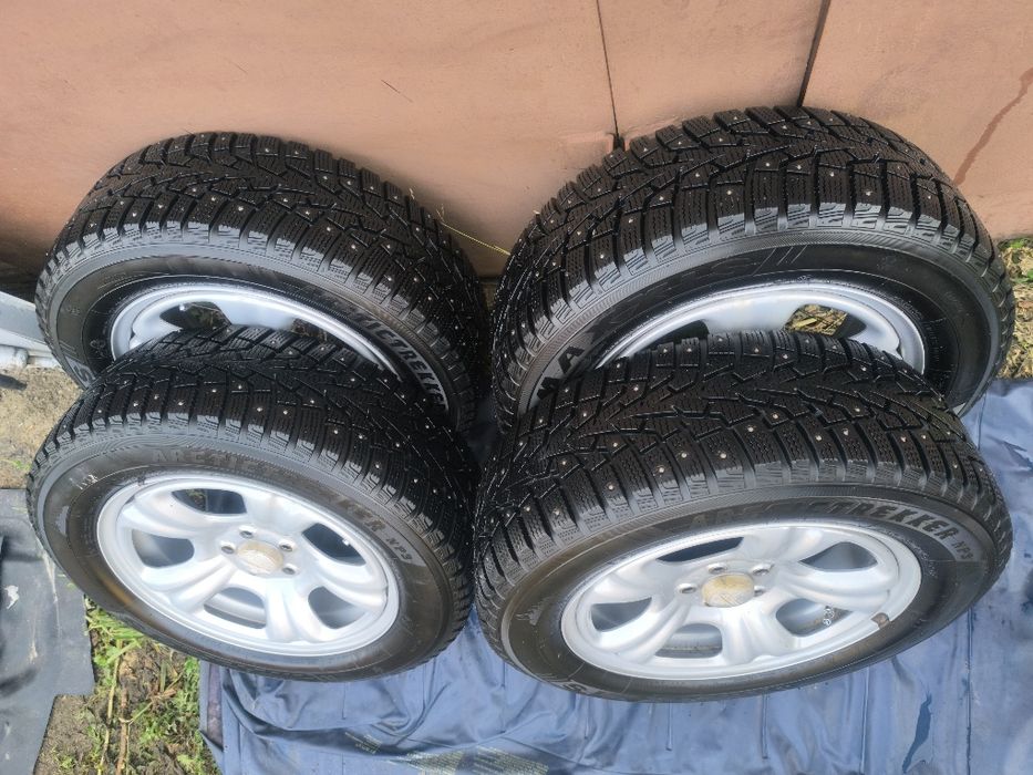 Продам шины 215*60 R16