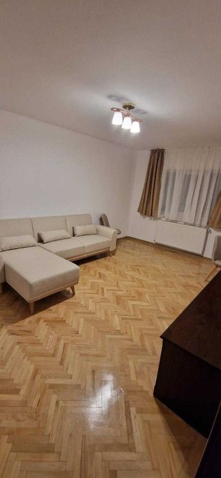 Inchiriez apartament 3 camere