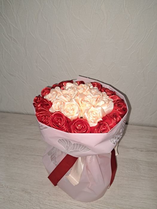 Атласные розы. Ручная работа