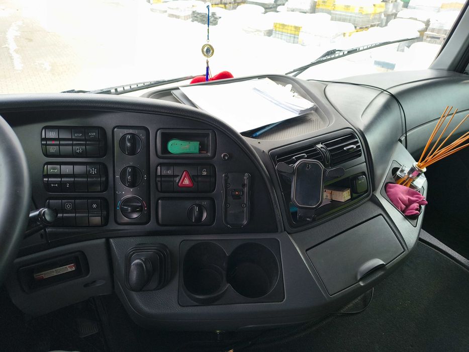 Mercedes Actros 18.46