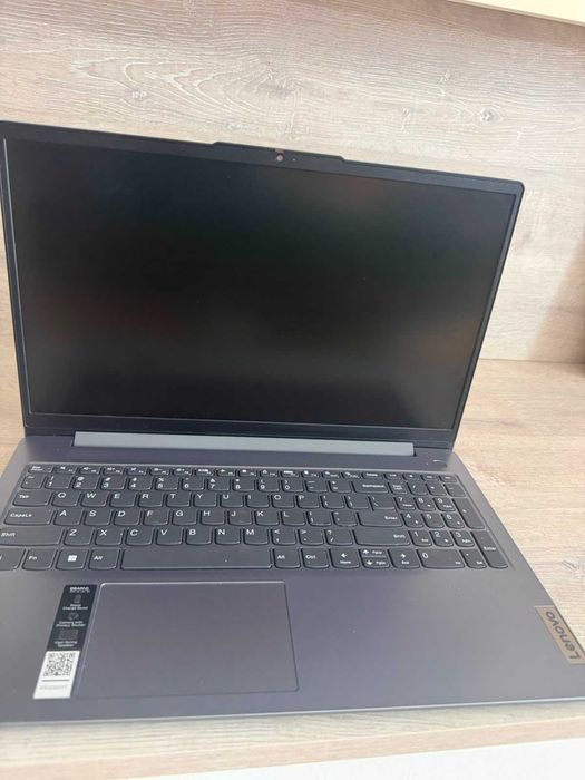 Laptop Lenovo IdeaPad Slim 3