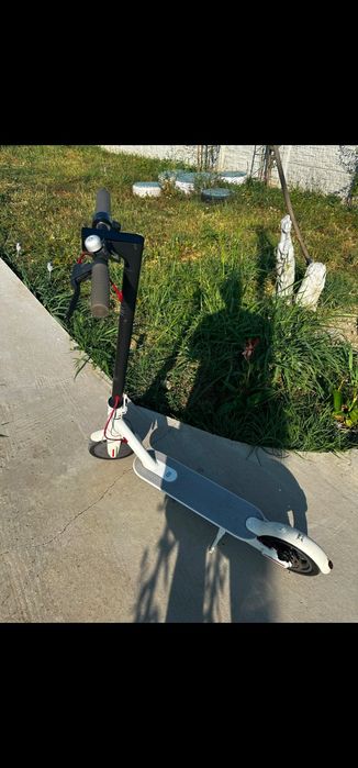 Vand trotineta Xiaomi Mi Electric Scooter Essential