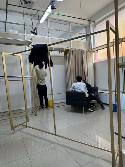 Стойка для одежды