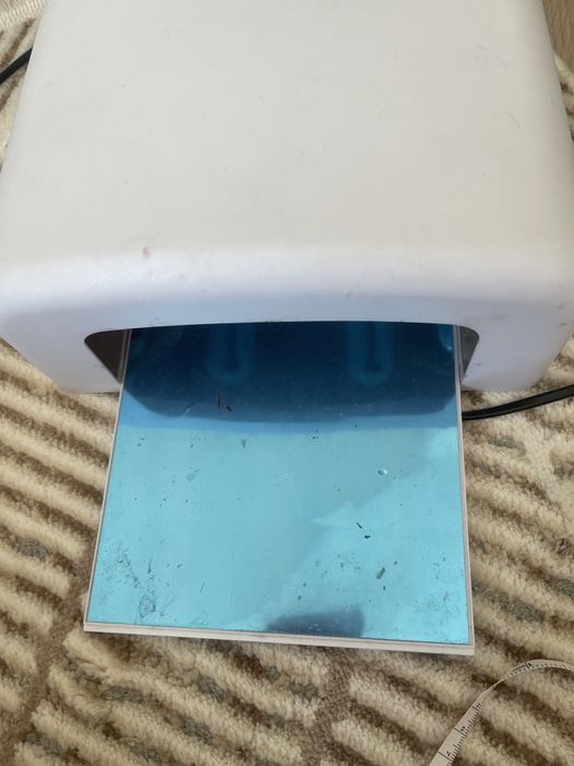 Продам лампу для ногтей