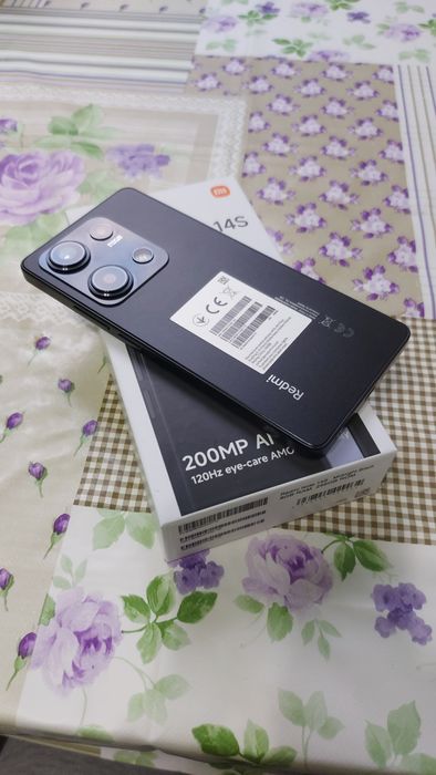 Продавам телефон Redmi Note 14S