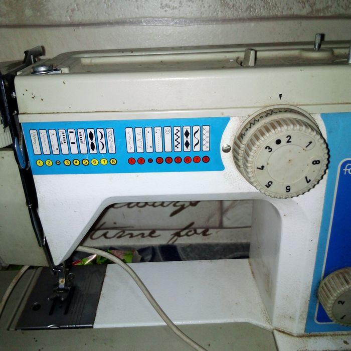 Тикув машинаси сотилади