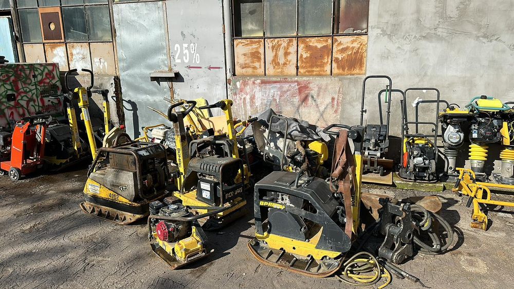 Reparații motocultoare generatoare  plăci compactoare mașini tuns iarb