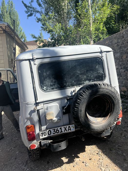 Uaz 2001