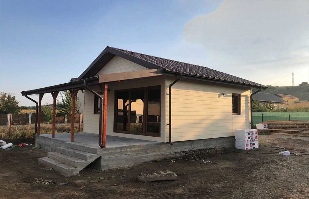 Casa Modulara, Garaje Auto si Containere stil birou din structura metalica si panou sandwich termoizolant