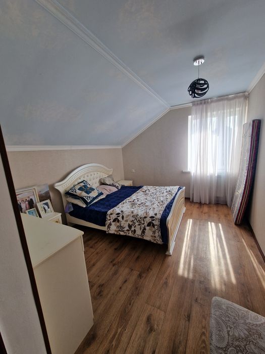 Продаю спальный гарнитур