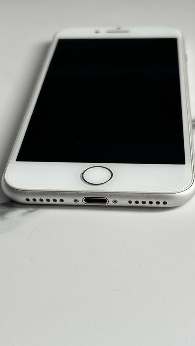 Iphone 8 в хорошем состоянии