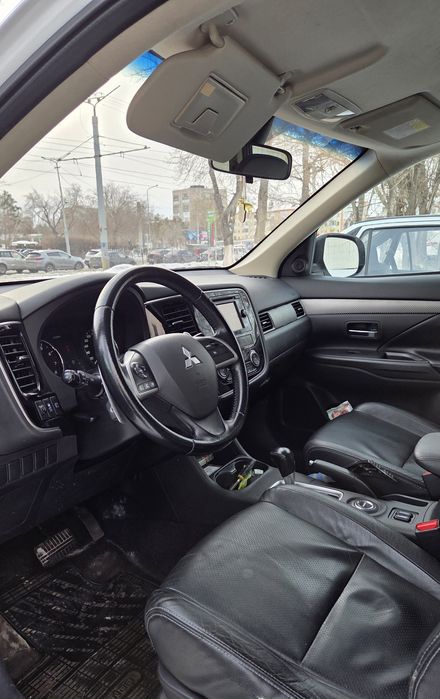Mitsubishi Outlander 2013 г.