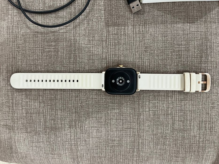 Смарт часовник Amazfit GTS 3