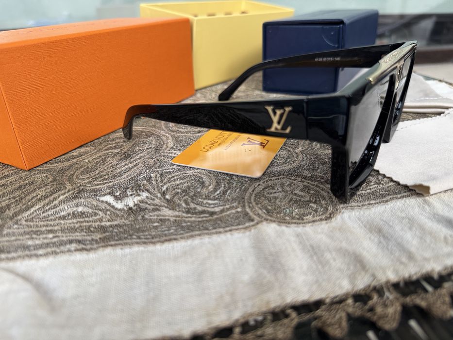 Louis Vuitton слънчеви очила. Нови !