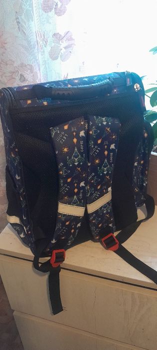 Продам новый школьный Рюкзак.