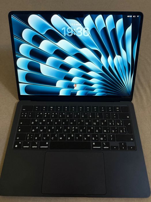 без ремонта MacBook air m2 / макбук эйр м2 2022 год 95% акб midnight