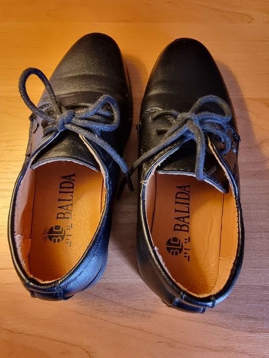 Туфли детские продам