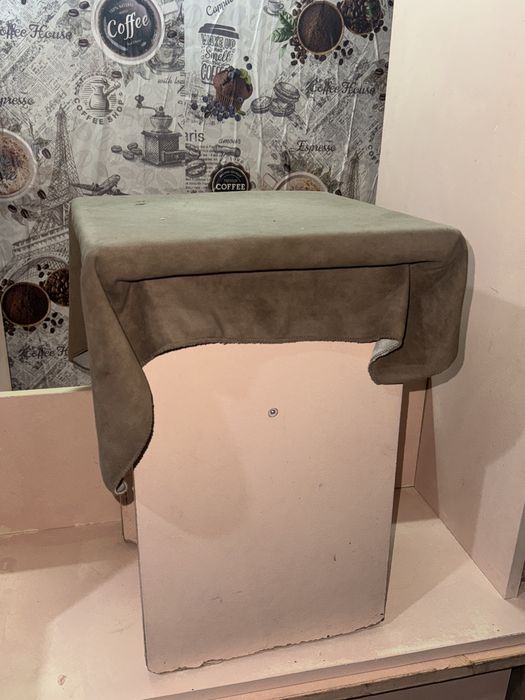 Продаю столы и стулья